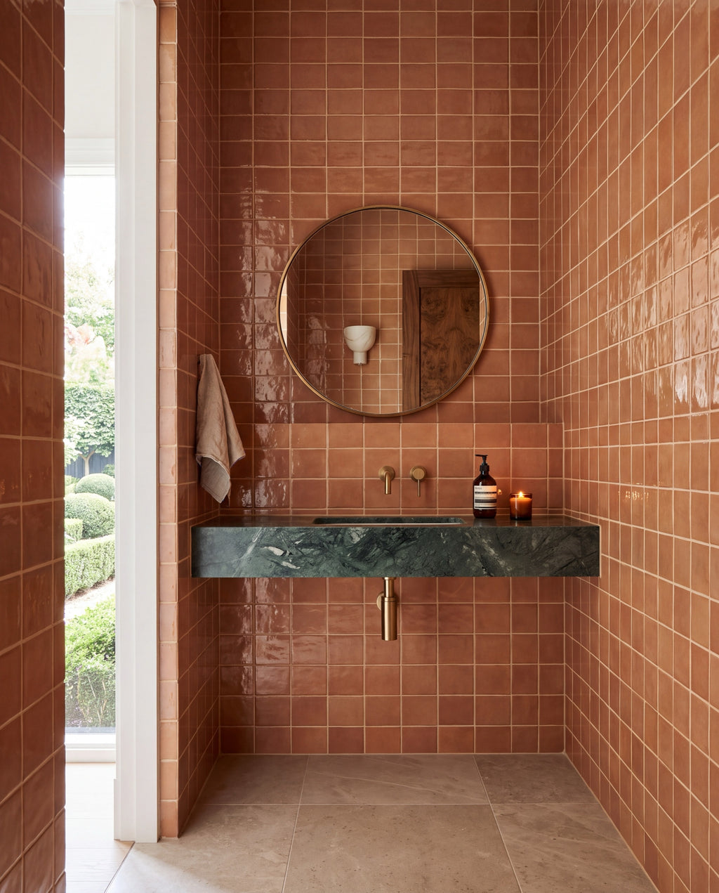 Blocchi Cotto Mattone Square Gloss 100x100 tiles in a powder