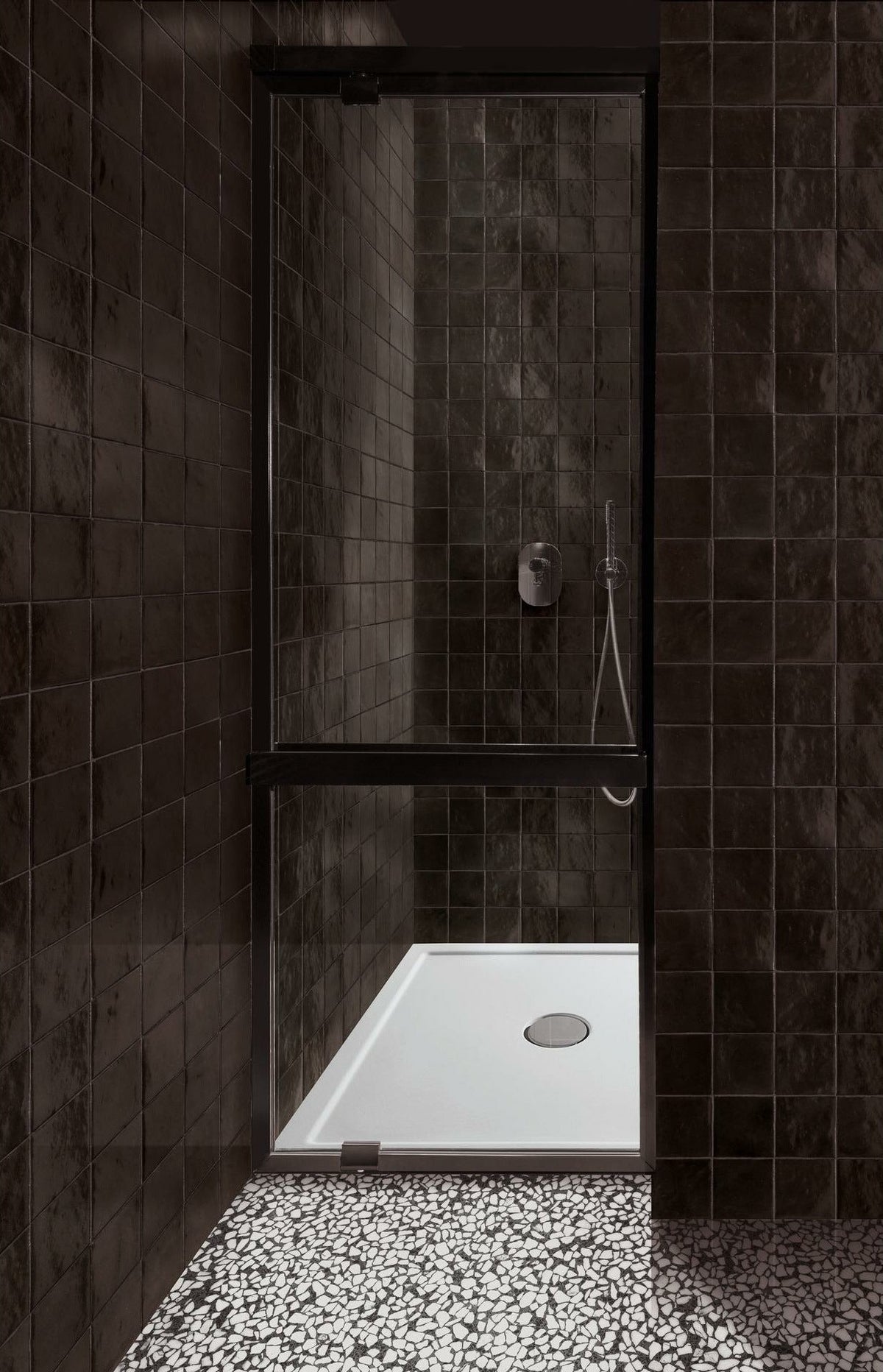 Bella Carbone Gloss 100x100 tiles
