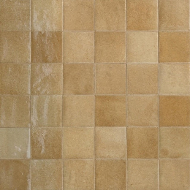 Bella Cammello Gloss 100x100, tiles laid together