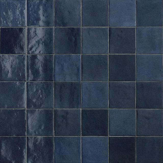 Bella China Gloss 100x100, tiles laid together