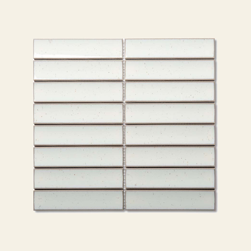Cloud Speckle Venetian Bamboo Gloss 32.5x145 Finger Mosaic, true-scale swatch: 400 x 400 mm of wall at real size