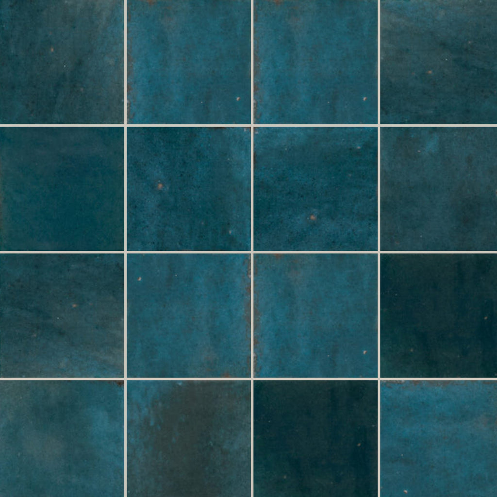 Luna Blue Gloss 100x100, true-scale swatch: 400 x 400 mm of wall at real size