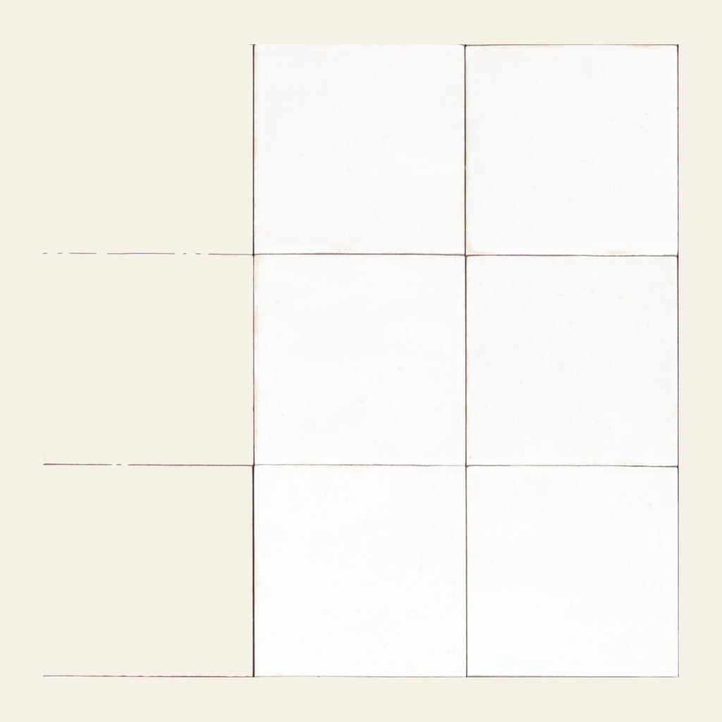 Luna White Gloss 100x100, tiles laid together