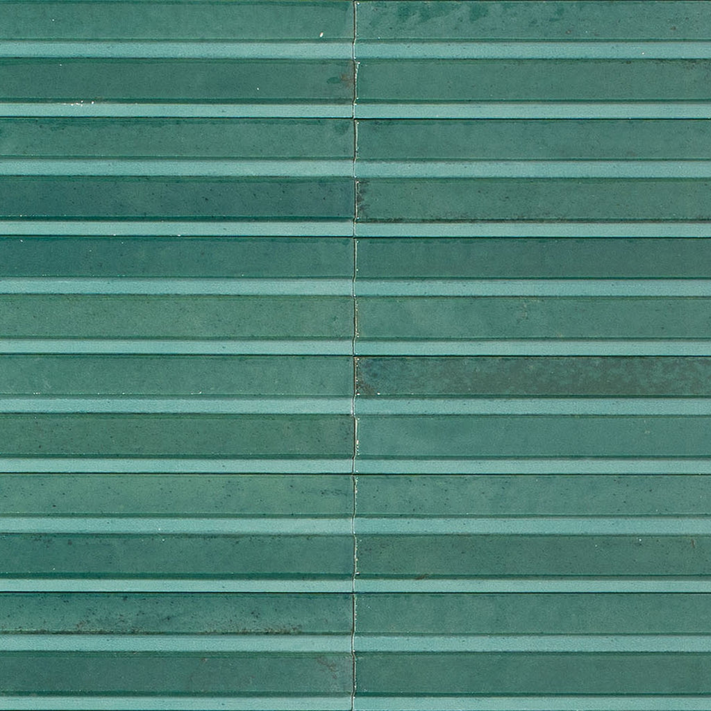 Luna Emerald 3D Rake Gloss 60x240, tiles laid together