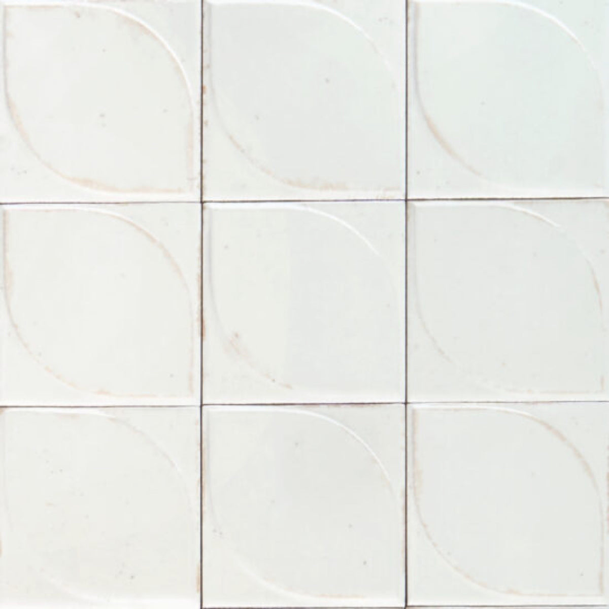 Luna Ghost Gum 3D Gloss 100x100, tiles laid together