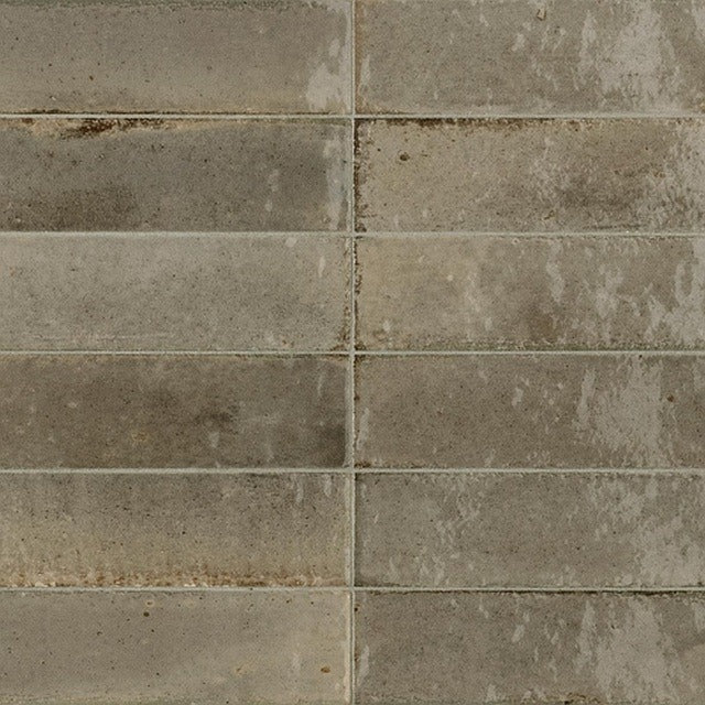 Luna Greige Gloss 60x240, tiles laid together