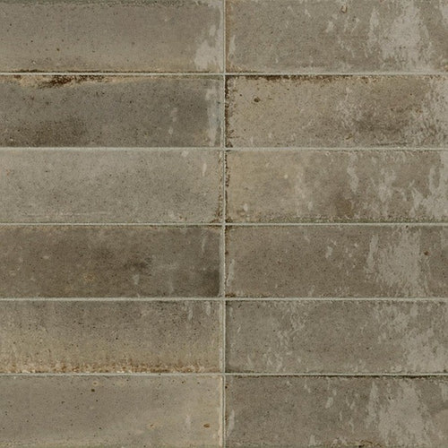 Luna Greige Gloss 60x240, tiles laid together