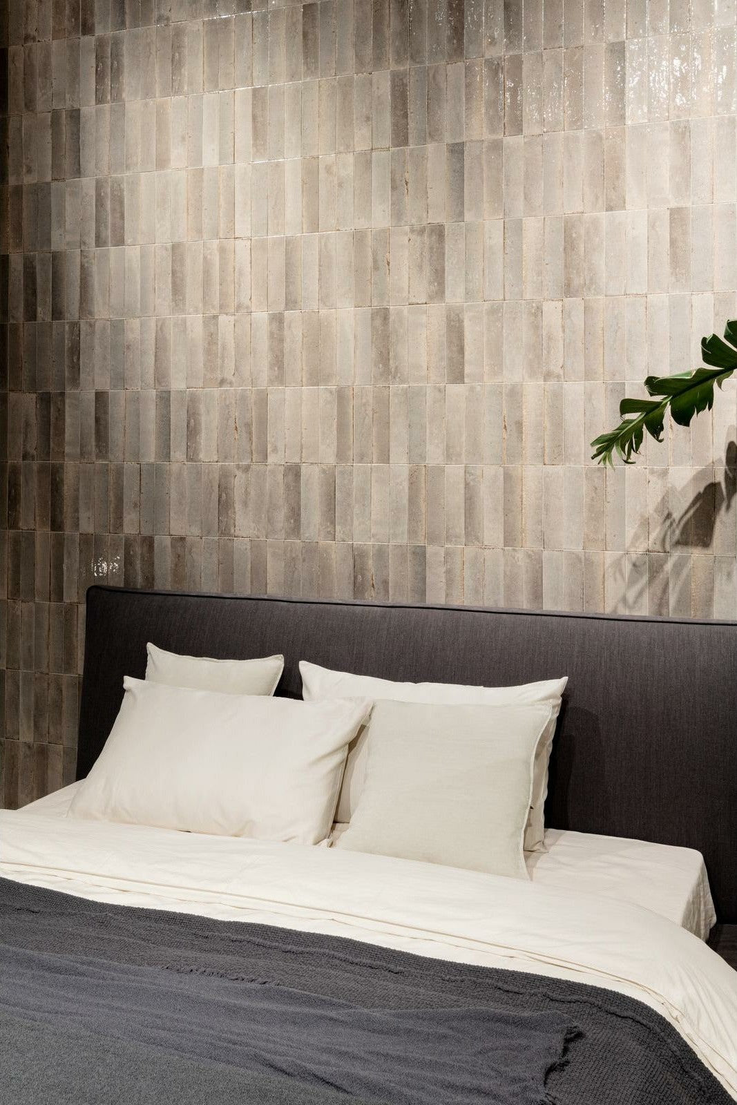 Luna Tussock Gloss 60x240 tiles