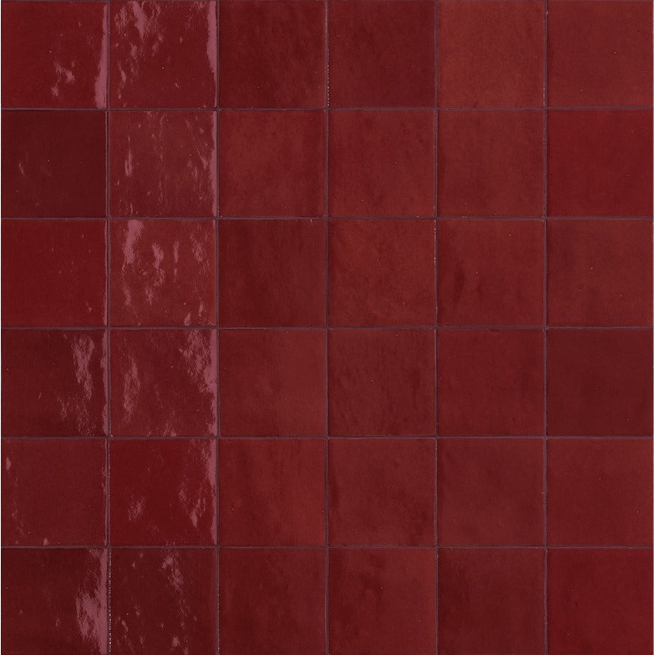 Bella Burgundy Gloss 100x100, tiles laid together
